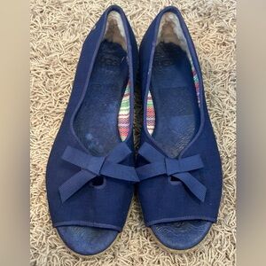 UGG peep toe shoes with bow detail